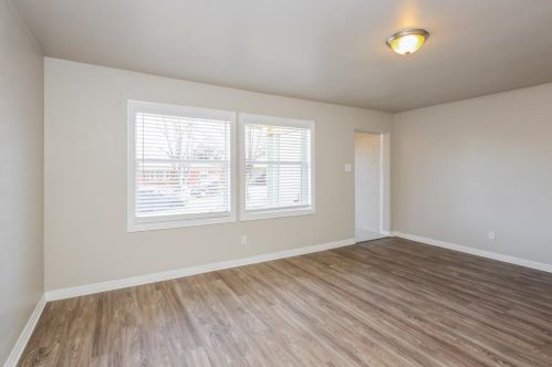 500 Crandle Dr, Fort Worth TX  76108-2437 exterior