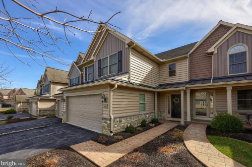 160 Fieldcrest Ln, Ephrata PA  17522-2925 exterior