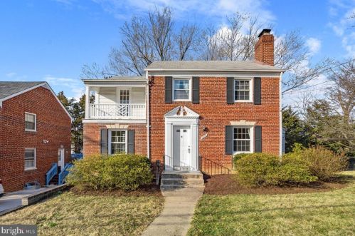 1626 Oakview Dr, Silver Spring, MD 20903-2243