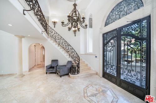 5227 Newcastle Ln, Calabasas, CA 91302-3118