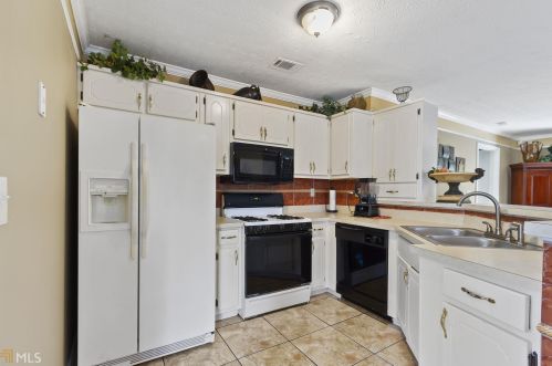 171 Parkside Dr, Stockbridge GA  30281-6917 exterior
