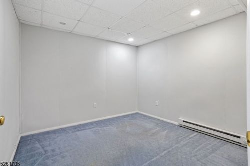 27 Grant Way, Princeton NJ  08540-1667 exterior