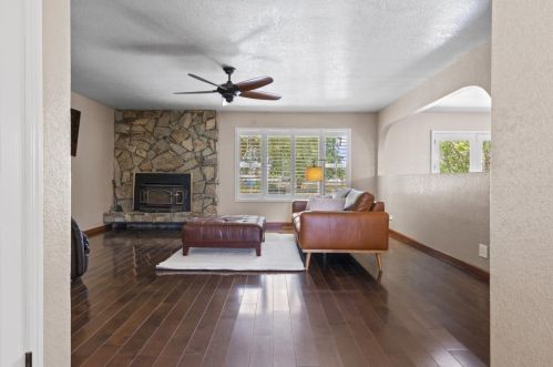 11775 Bennetta Ln, Gilroy, CA 95020-9224