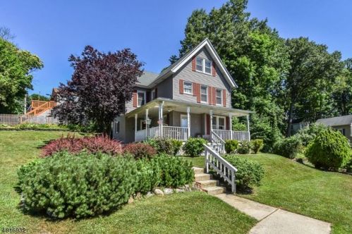 15 Burtt St, Netcong, NJ 07857-1205