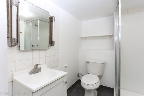 5526 Marmora Ave, Chicago IL  60630-1106 exterior