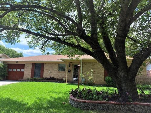 5916 Waits Ave, Fort Worth TX  76133-3329 exterior