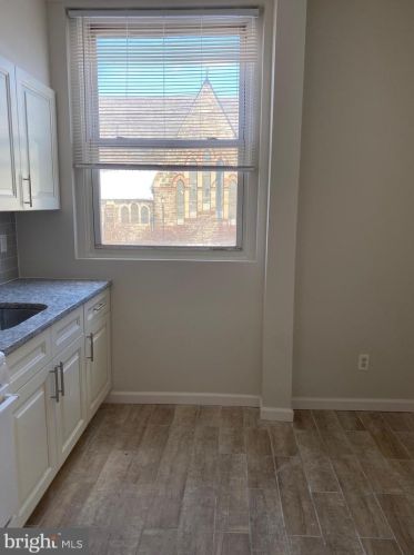 501 42nd St, Philadelphia PA  19104-4401 exterior