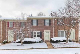 106 Chambers Rdg, York, PA 17402-8416