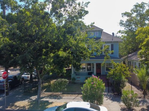 1246 Commerce St, Stockton, CA 95202-1206