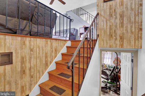 839 Hilton Dr, Lancaster PA  17603-5835 exterior