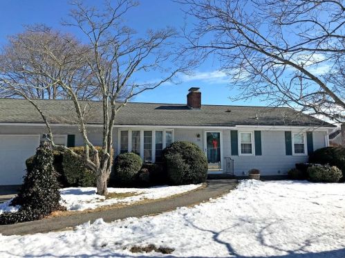 26 Peeptoad Rd, Warwick, RI 02888-6116