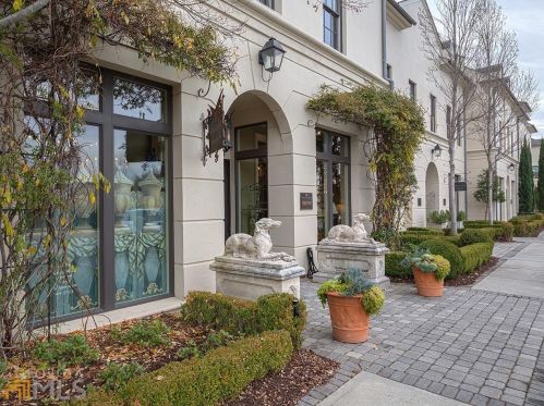 2388 Hurst Dr, Atlanta GA  30305-4233 exterior