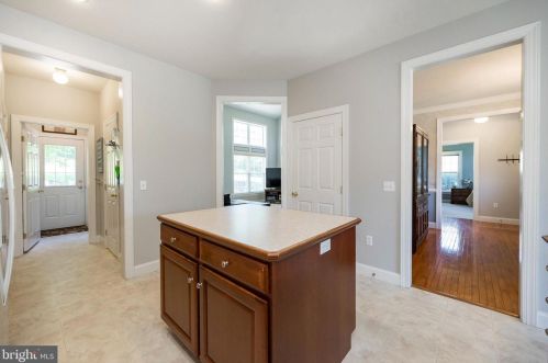 544 Bald Eagle Ct, Lancaster PA  17601-1180 exterior