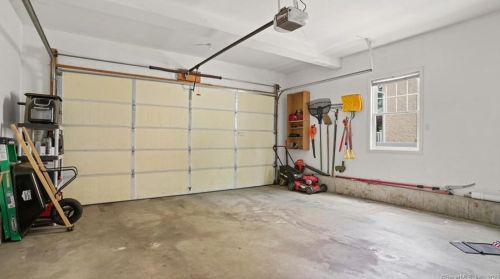 8 Cedar Crest Pl, Norwalk CT  06854-1402 exterior