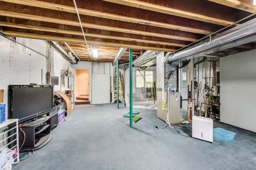 6 Dunsinane Ln, Bannockburn IL  60015-1500 exterior