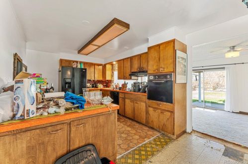 8345 Costilla Pl, Englewood CO 80112-1332 exterior