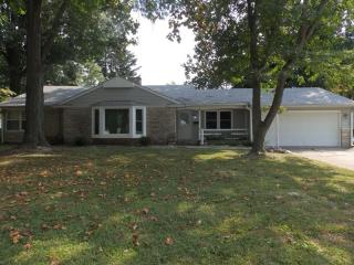 516 Memorial St, Pittsfield, IL 62363-1133