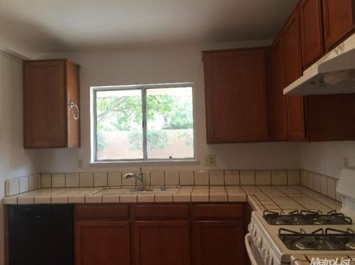 524 Ramsey Dr, Modesto, CA 95356-1781