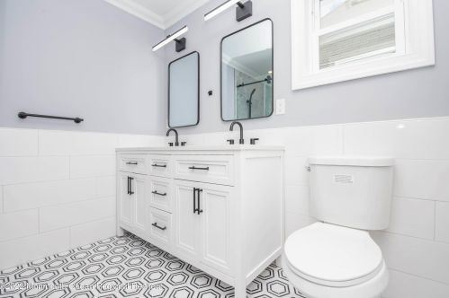 22 High St, Tinton Falls NJ  07724-3451 exterior