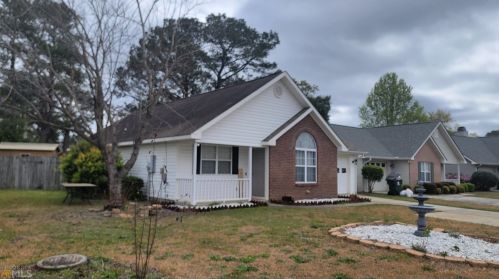 306 Eagles Landing Trl, Warner Robins GA  31093-1182 exterior
