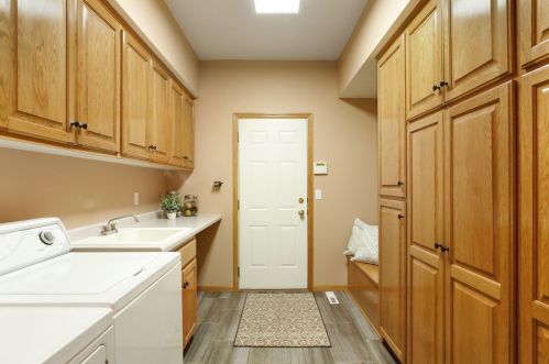 9100 Heritage Way, Saint Paul MN  55125-5034 exterior