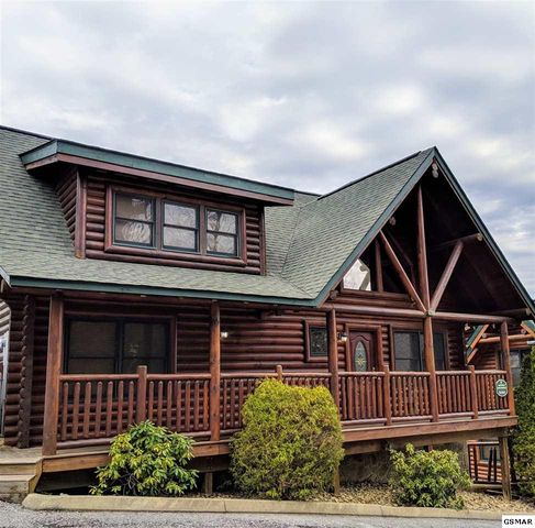 1726 Summit View Way, Pigeon Forge, TN 37862-7461