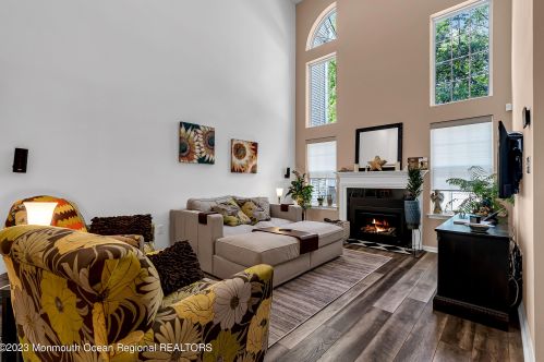 353 Daniele Dr, Tinton Falls NJ 07712-7943 exterior