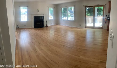 1402 Laurel Ave, Tinton Falls NJ  07712-4610 exterior