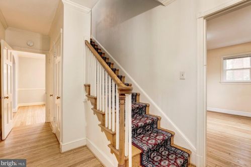 1320 Dale Dr, Silver Spring MD  20910-1601 exterior