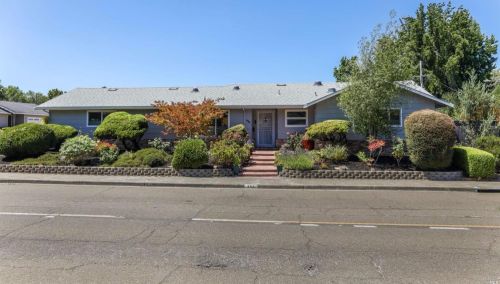 394 Zimpher Dr, Sebastopol, CA 95472-3240