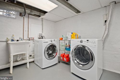 10159 Sutherland Rd, Silver Spring MD 20901-2236 exterior