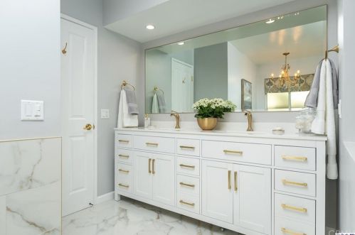 1629 Heather Ridge Dr, Glendale CA  91207-1035 exterior