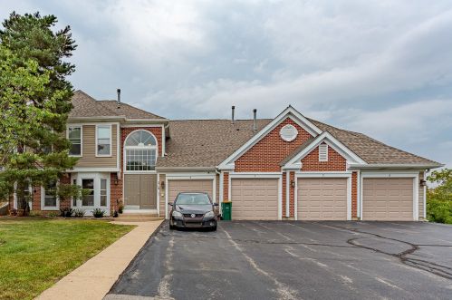 219 University Ln, Elk Grove Vlg, IL 60007-2789