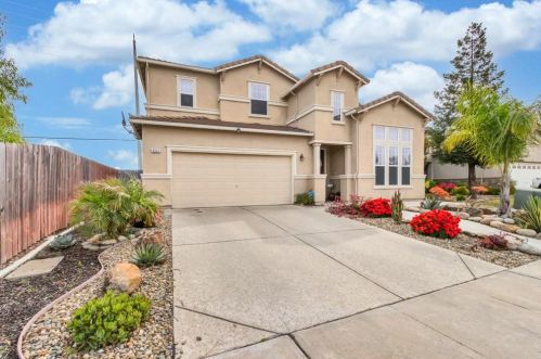 8243 Lauffer Way, Elk Grove, CA 95758-8076