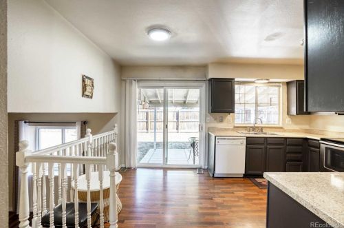 1060 Naples Way, Aurora CO 80017-3170 exterior