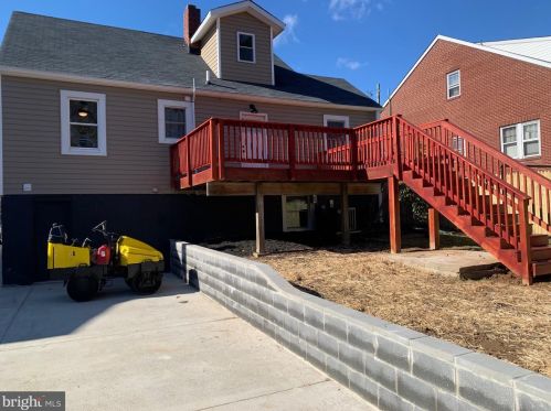 9407 Colesville Rd, Silver Spring MD 20901-4819 exterior