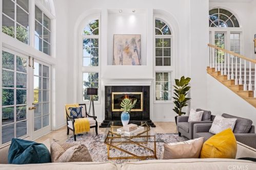 1 Charlotte, Irvine CA  92603-3448 exterior