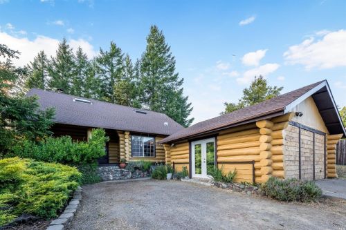 2260 Oriole Ln, Willits, CA 95490-9410