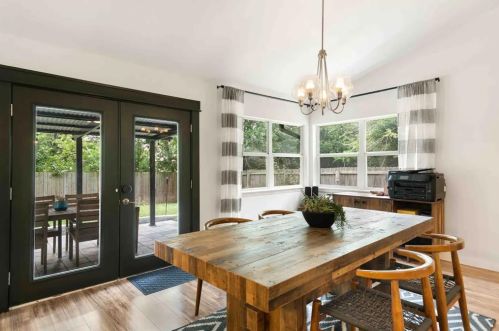 6604 Blarwood Dr, Austin TX  78745-4830 exterior