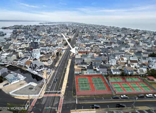 125 Throssell Rd, Lavallette NJ 08735-3230 exterior