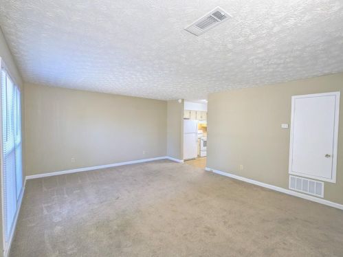 3541 Laurie Jo Dr, Marietta, GA 30008-5868