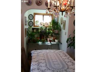 3125 51st Ave, Portland, OR 97213-2417