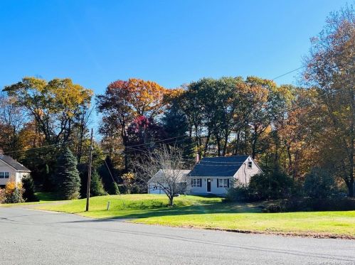 74 Burt Dr, Middlefield, CT 06455-1124