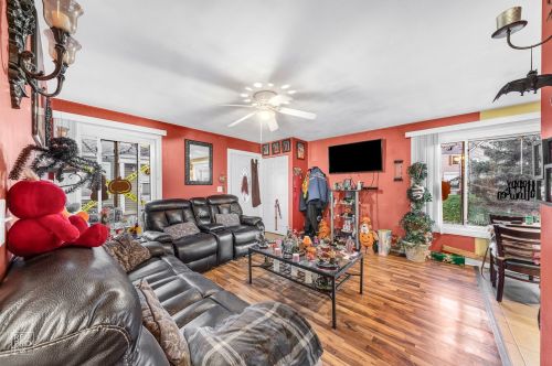 415 James Ct, Glendale Heights, IL 60139-3245