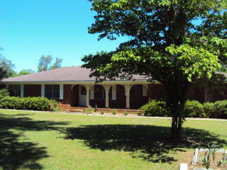 4723 Raybon Rd, Hoboken, GA 31542-4119