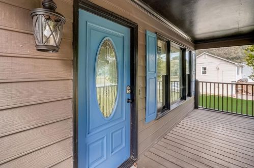 26 Winter Wood Trl, Taylorsville, GA 30178-1590
