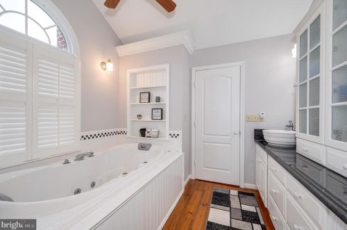 874 Pheasant Hill Rd, Summit Point WV  25446-3634 exterior