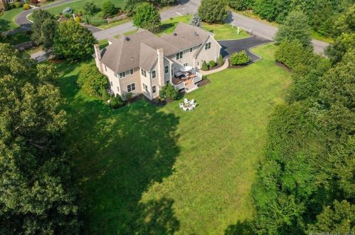 5 Clydesdale Ct, Upper Stepney CT  06468-1368 exterior