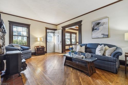 42 Spruce St, Cranford, NJ 07016-1732
