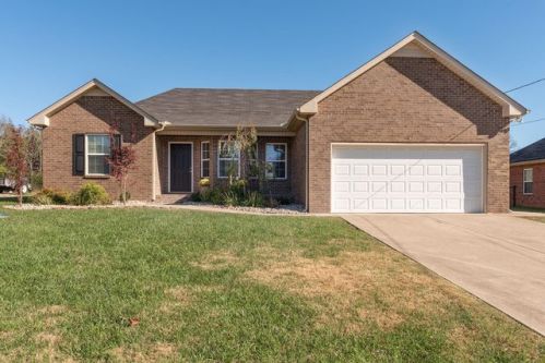 2038 Barretts Ridge Dr, Murfreesboro, TN 37130-8873